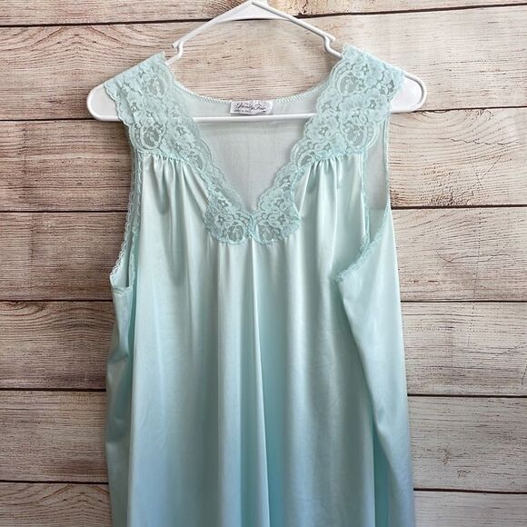 VINTAGE VANITY‎ FAIR GOWN AND ROBE SET IN MINT GREEN - Picture 9 of 12